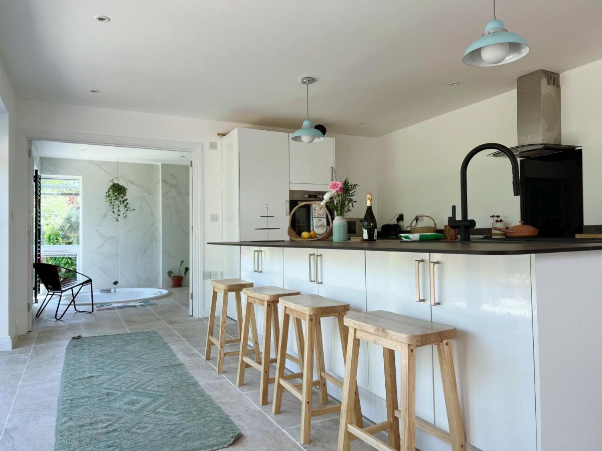 Shan Mu Inn Deluxe Hot-Tub Seaview Apartment Newlyn Exterior foto